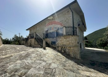 Casa all\'aperto - Villa Via Valloni
 
15, Colli a Volturno - foto 171