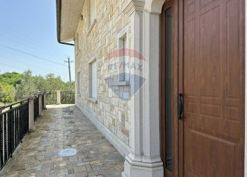 Balcone - Villa Via Valloni
 
15, Colli a Volturno - foto 182