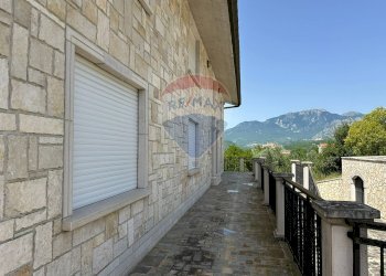 Balcone - Villa Via Valloni
 
15, Colli a Volturno - foto 184