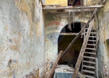 Scale - Casa indipendente Via Di Salvo
 
33, Bagheria - foto 2