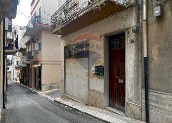 Edificio all\'aperto - Trilocale Via Carrubbelle
 
26, Ragusa - foto 18