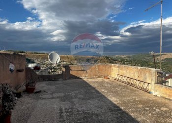 Terrazza - Trilocale Via Carrubbelle
 
26, Ragusa - foto 7