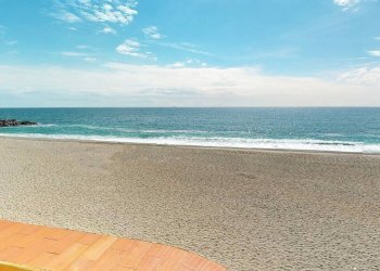 Foto 1 - Casa indipendente Via Lungomare Lido
 
36, Finale Ligure - foto 1