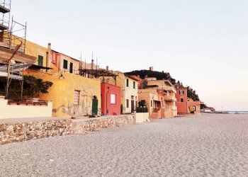 Foto 14 - Casa indipendente Via Lungomare Lido
 
36, Finale Ligure - foto 11