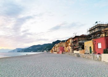 Foto 17 - Casa indipendente Via Lungomare Lido
 
36, Finale Ligure - foto 14