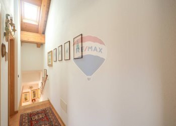 Hall / corridoio - Villa Bifamiliare VIA VALBELLA
 
5, Gallio - foto 12