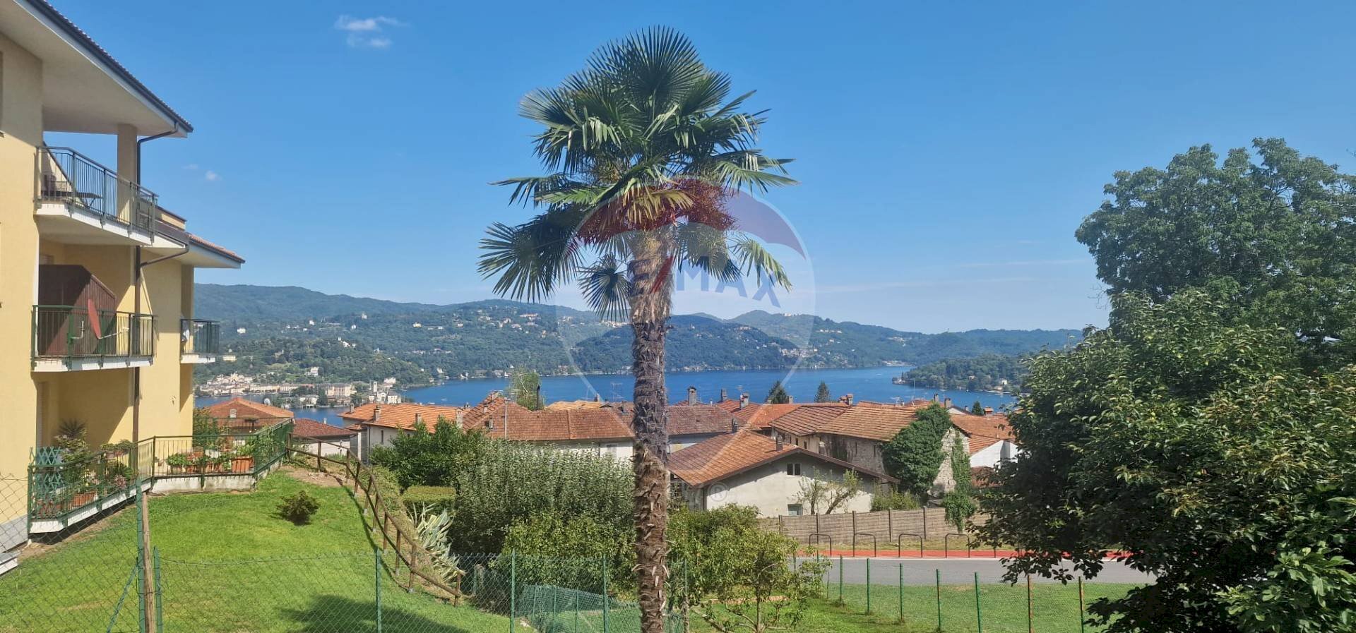 Vista delle montagne - Quadrilocale Via del Torchio
 
8, Pella - foto 1