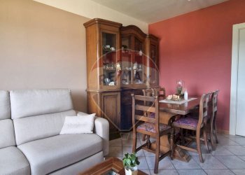 Sala da pranzo - Quadrilocale Via del Torchio
 
8, Pella - foto 11