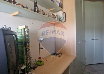 Camera / camera da letto - Quadrilocale Via del Torchio
 
8, Pella - foto 31