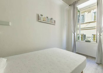 Camera da letto - Three-room apartment via Porto Neroniano, 10, Anzio - photo 20