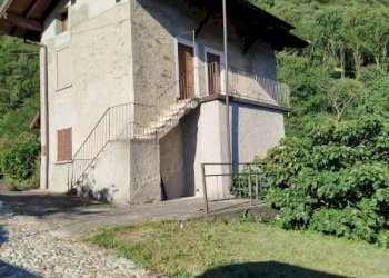 Facciata - Rustico via Vendolo, Castione Andevenno - foto 1