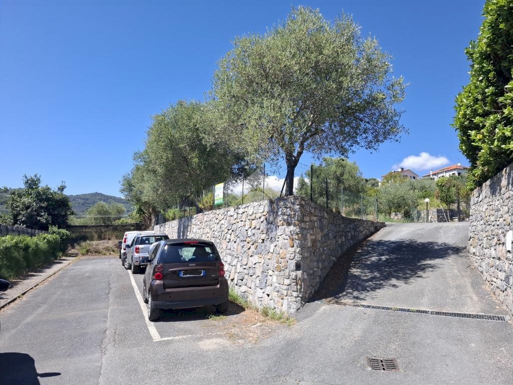 Posto Auto Via Caduti di Nassiriya, Diano Castello - foto 1