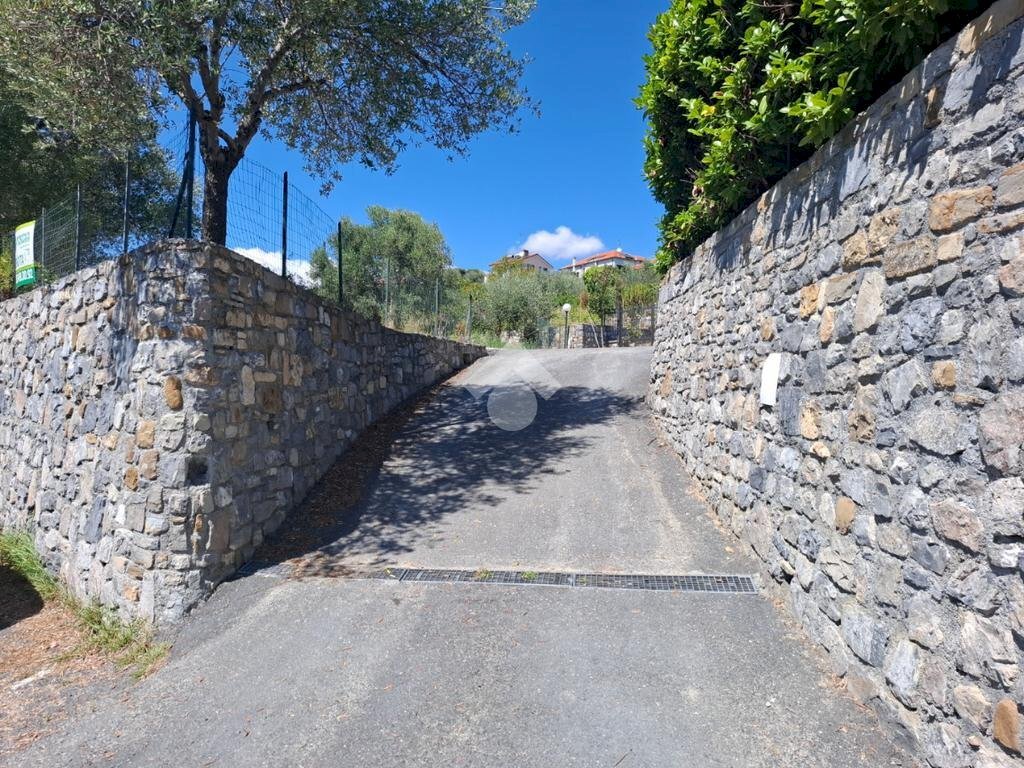 Posto Auto Via Caduti di Nassiriya, Diano Castello - foto 2