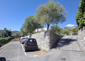 Posto Auto Via Caduti di Nassiriya, Diano Castello - foto 1