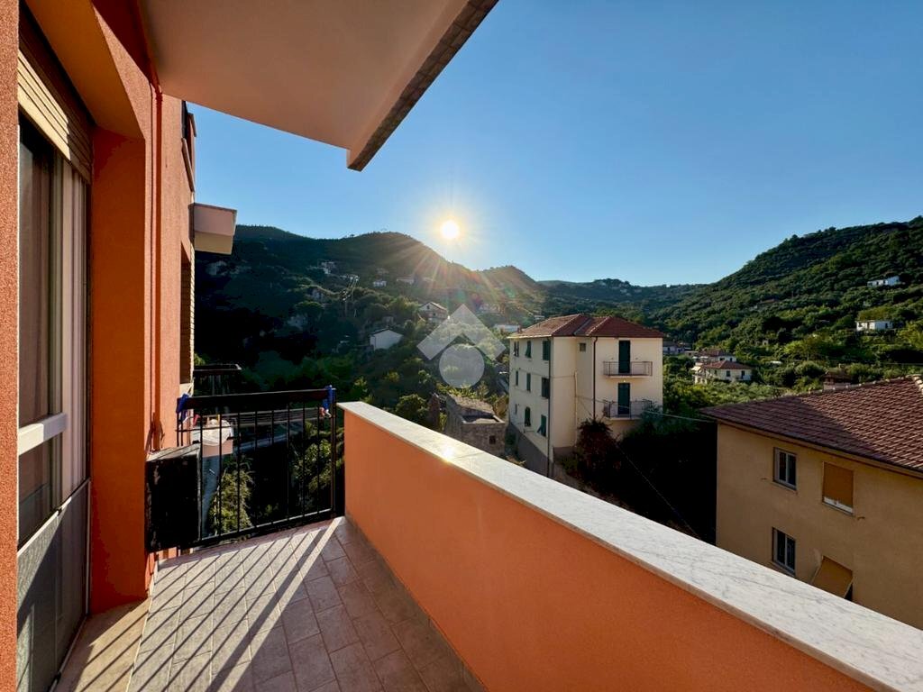 Three-room apartment Largo Aldo Pastorino, Noli - photo 1