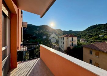 Three-room apartment Largo Aldo Pastorino, Noli - photo 1