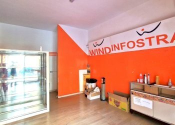 Commercial Premises Mondragone - photo 3