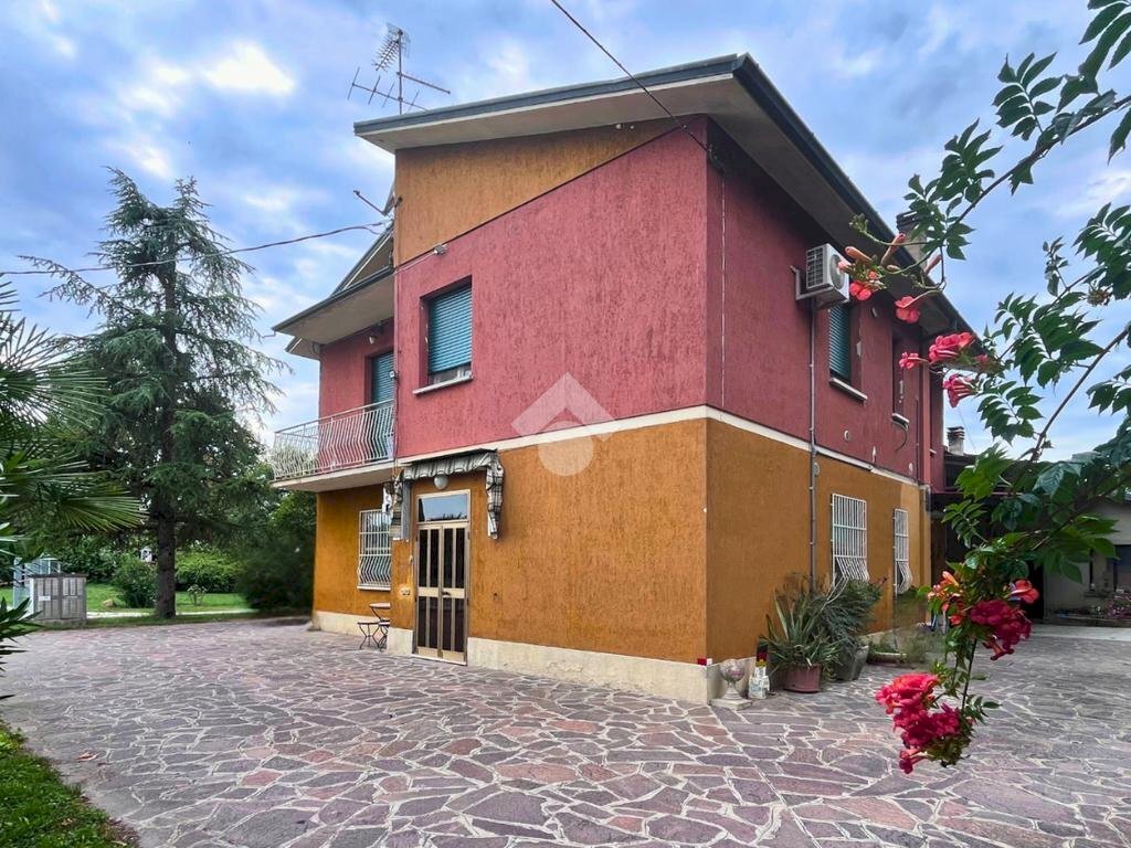 Independent house Via Canale, Molinella - photo 1