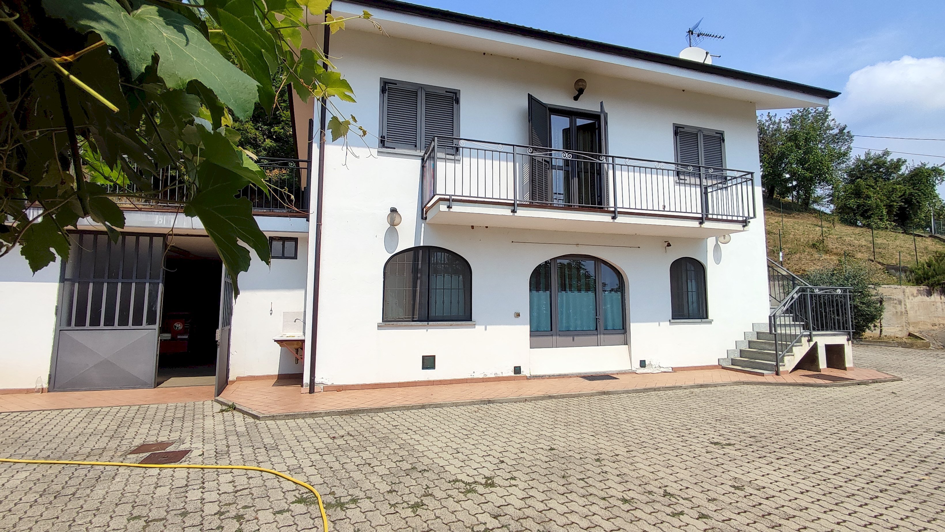 Villa Strada Sant'Orso, 9, Piasco - photo 1