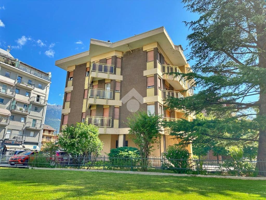 Trilocale Via chavanne, Aosta - foto 1