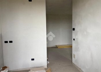 Two-room apartment Via Giovanni Paolo II, Casorezzo - photo 9
