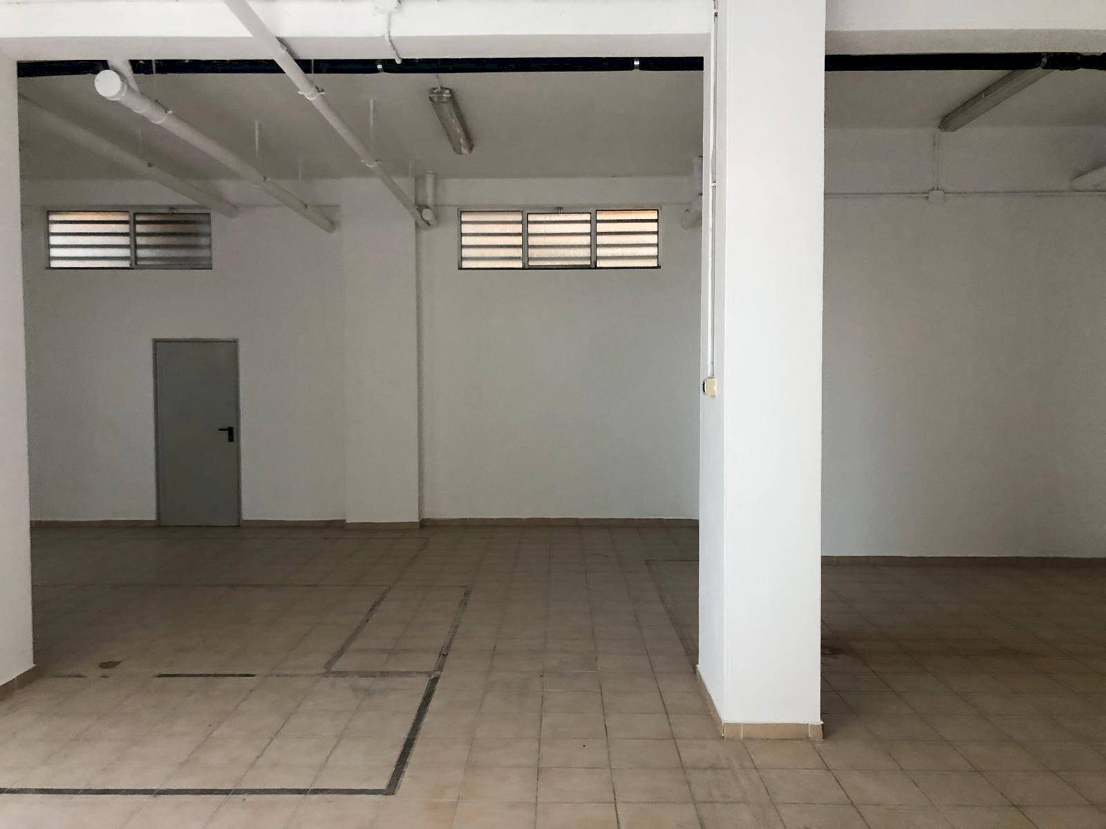 Foto 2 - Locale Commerciale Via Sant'Antonio, Quartu Sant'Elena - foto 2