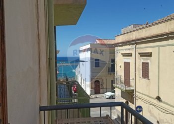 Balcone - Quadrilocale Via G. Garibaldi
 
10, Balestrate - foto 12