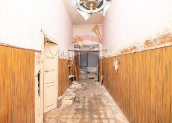 Hall / corridoio - Casa indipendente via palermo
 
611, Catania - foto 30