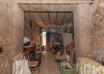 Dispensa di stoccaggio - Casa indipendente Via Guglia
 
57-61-63, Caltagirone - foto 7