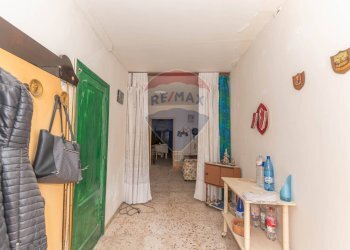 Hall / corridoio - Casa indipendente Via Guglia
 
57-61-63, Caltagirone - foto 8