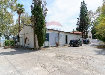 Casa all\'aperto - Locale Commerciale Via del Sole, 17 Marinello
 
17, Patti - foto 24