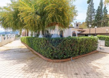 Casa all\'aperto - Locale Commerciale Via del Sole, 17 Marinello
 
17, Patti - foto 57