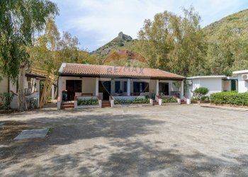 Casa all\'aperto - Locale Commerciale Via del Sole, 17 Marinello
 
17, Patti - foto 63