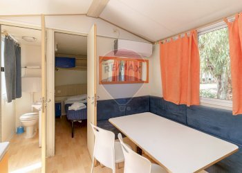 Sala da pranzo - Locale Commerciale Via del Sole, 17 Marinello
 
17, Patti - foto 75