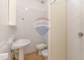 Bagno - Locale Commerciale Via del Sole, 17 Marinello
 
17, Patti - foto 80