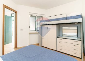 Camera / camera da letto - Locale Commerciale Via del Sole, 17 Marinello
 
17, Patti - foto 91