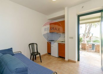 Camera / camera da letto - Locale Commerciale Via del Sole, 17 Marinello
 
17, Patti - foto 97