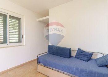 Camera / camera da letto - Locale Commerciale Via del Sole, 17 Marinello
 
17, Patti - foto 98