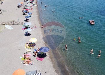 Vista dell\'acqua - Locale Commerciale Via del Sole, 17 Marinello
 
17, Patti - foto 118