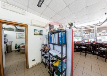 Dispensa di stoccaggio - Locale Commerciale Via del Sole, 17 Marinello
 
17, Patti - foto 139