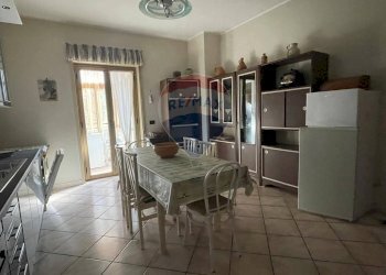 Sala da pranzo - Four-room apartment via Regina Margerita
 
14, Francavilla di Sicilia - photo 16