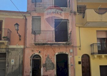 Edificio all\'aperto - Independent house Via Giuseppe Mazzini
 
15/18, Calatabiano - photo 3