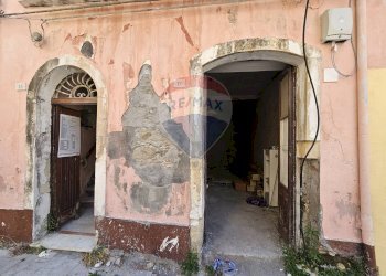 Edificio all\'aperto - Independent house Via Giuseppe Mazzini
 
15/18, Calatabiano - photo 4