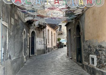 Edificio all\'aperto - Independent house Via Giuseppe Mazzini
 
15/18, Calatabiano - photo 1