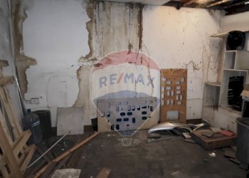 Dispensa di stoccaggio - Locale Commerciale VIA ESCURIALES
 
59, Caltagirone - foto 5