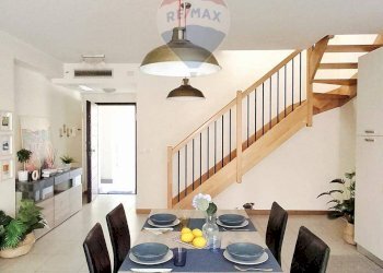 Sala da pranzo - Bilocale Via Misterbianco
 
1, Catania - foto 47