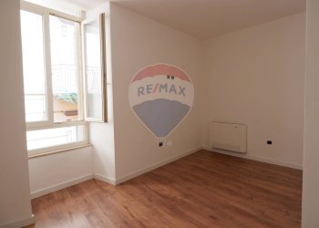 Camera matrimoniale - Villa Bifamiliare Via A.S. Mazzocchi
 
1, Caserta - foto 13