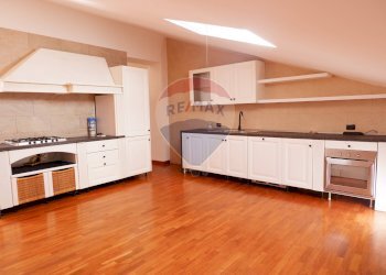 Cucina - Villa Bifamiliare Via A.S. Mazzocchi
 
1, Caserta - foto 35