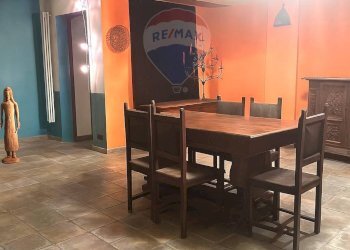 Sala da pranzo - Casa semi indipendente VIA VICENZA
 
18, Novara - foto 5