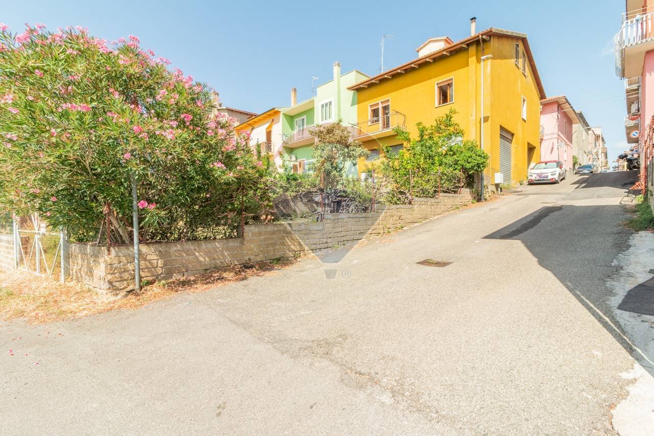 Casa all\'aperto - Three-room apartment Via Venezia
 
24, Canino - photo 1
